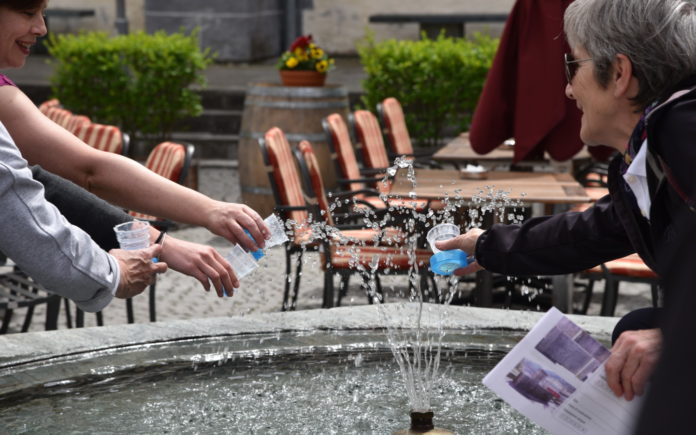 fontana in piazza_poschiavo_acqua_estate_1440