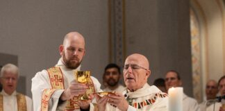 Diacono don Matteo Tuena