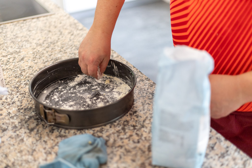 PREPARAZIONE TORTA MOVIMENTO (3)