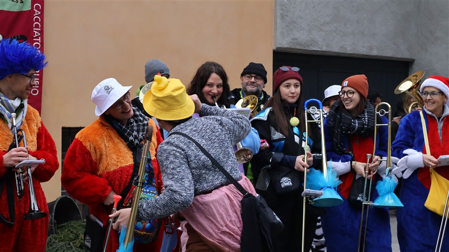 al cuntraband (69)